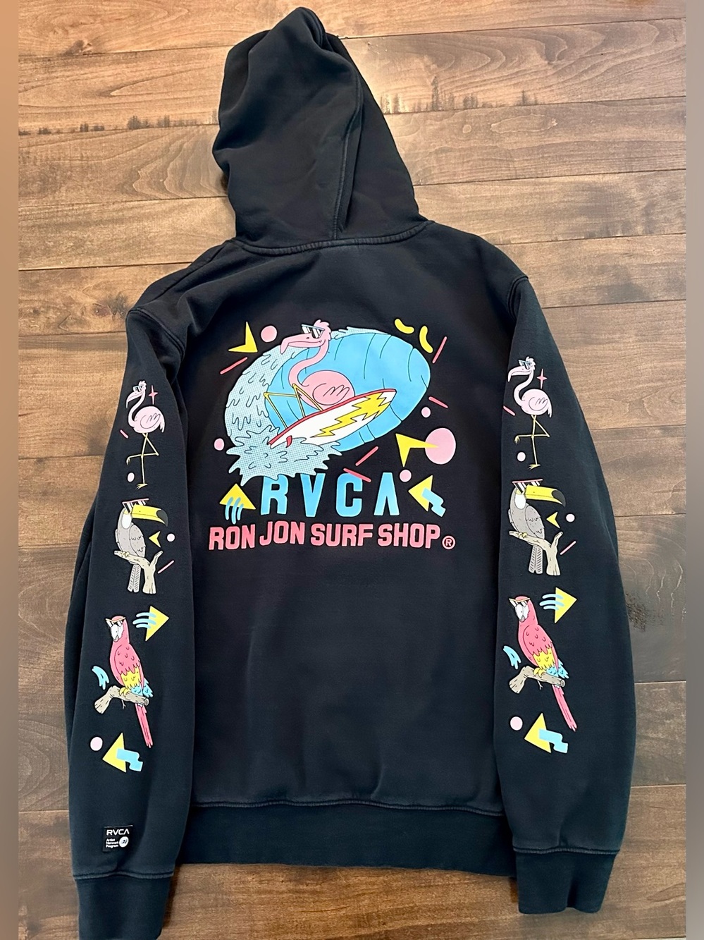 🌟 Men’s Ron Jon RVCA Graphic Black Hoodie - Picture 2 of 3